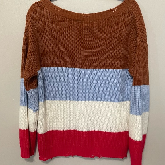 Multi colored sweater. - Picture 2 of 4